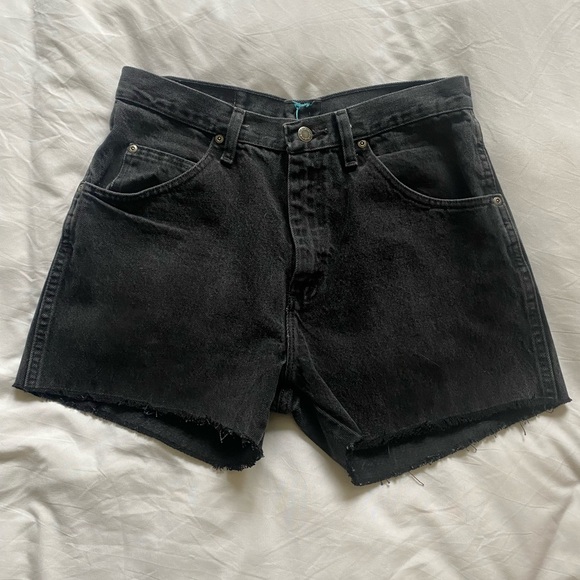 Wrangler shorts size 28 - Picture 2 of 2